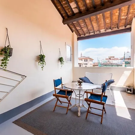 La Loggia Loves Firenze