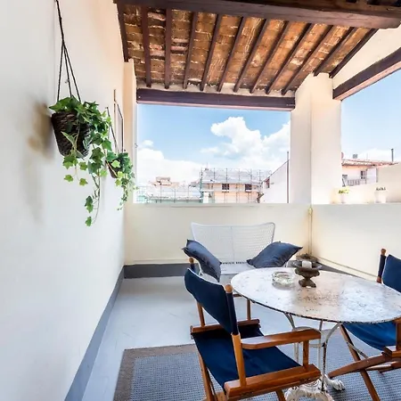 La Loggia Loves * Florence