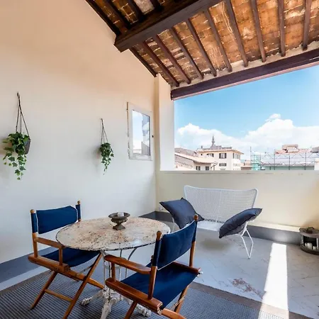 La Loggia Loves * Florence